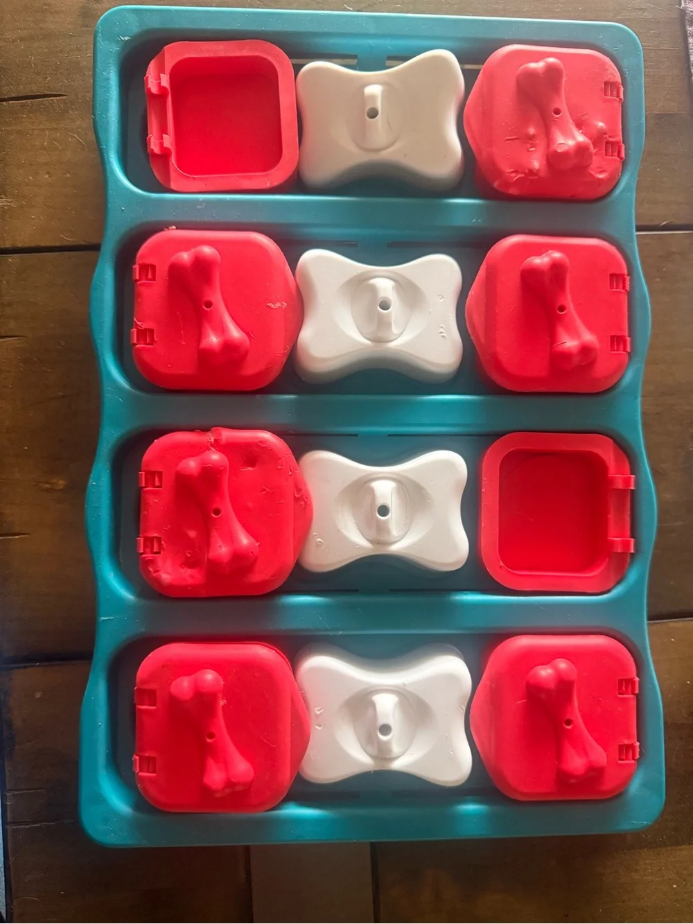 Interactive Dog Slow Feeder Puzzle - Red and White
